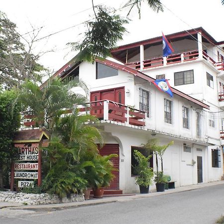 Martha'S Guesthouse San Ignacio Exteriör bild
