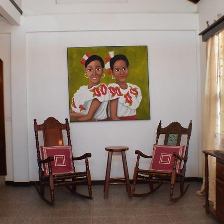 Martha'S Guesthouse San Ignacio Exteriör bild