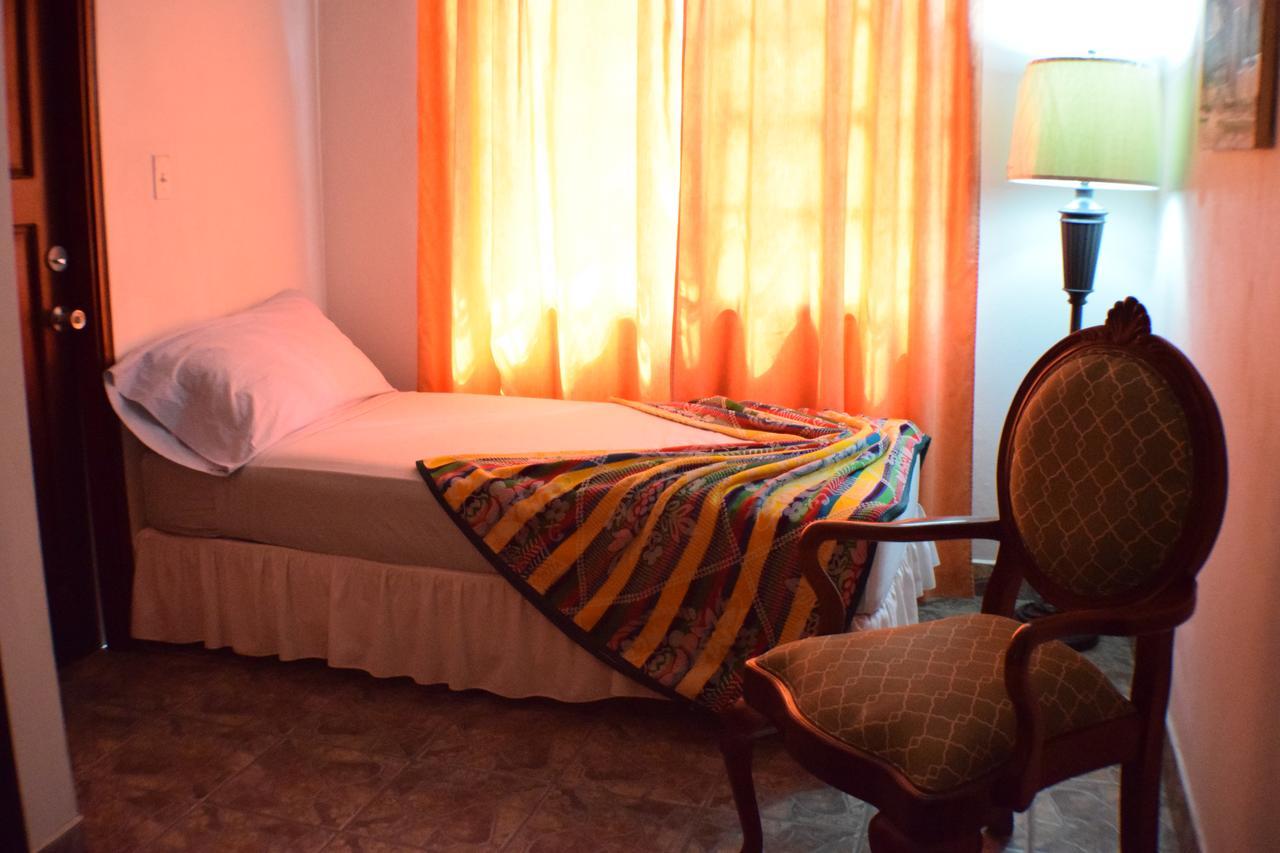 Martha'S Guesthouse San Ignacio Rum bild