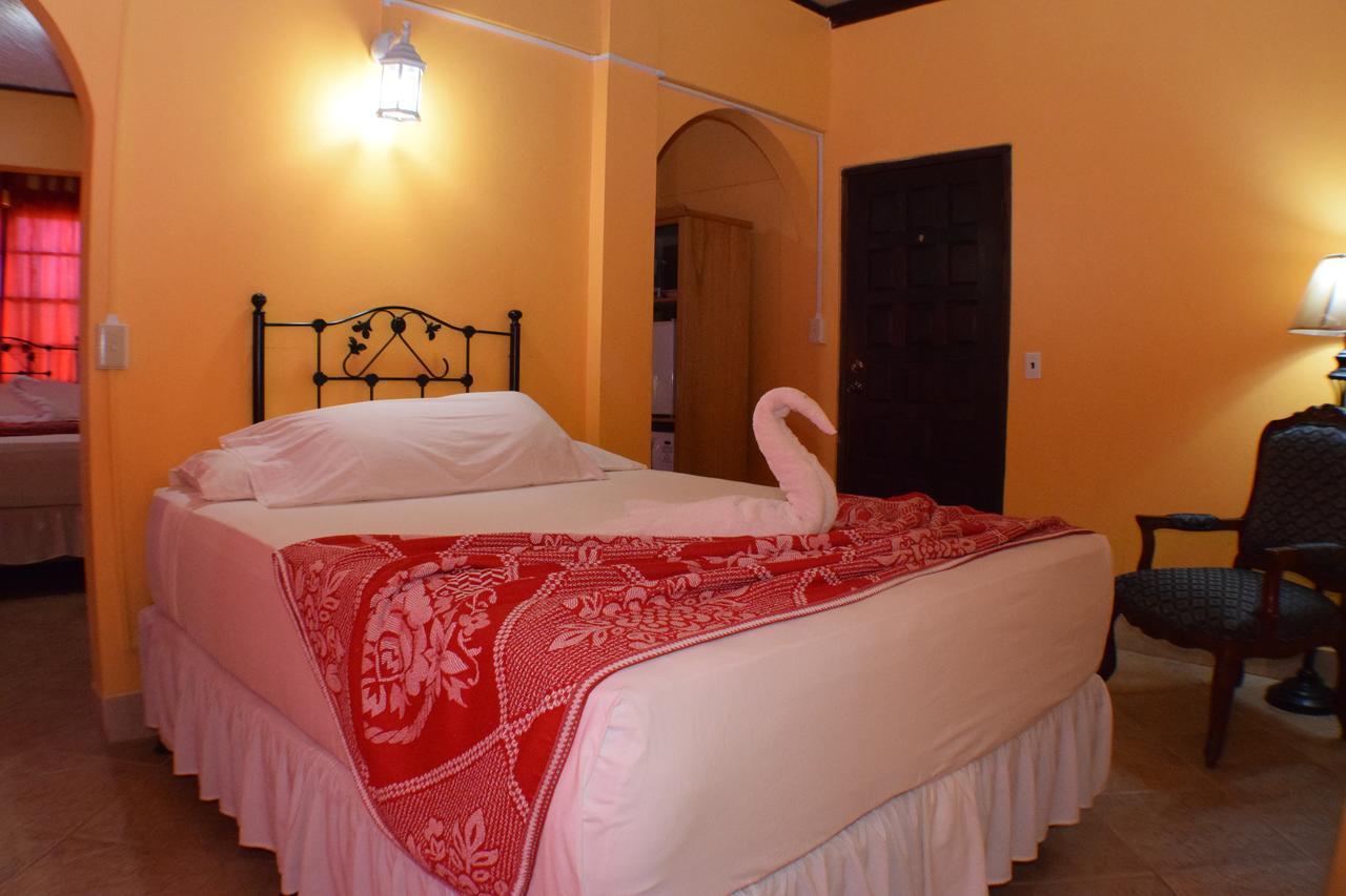 Martha'S Guesthouse San Ignacio Rum bild